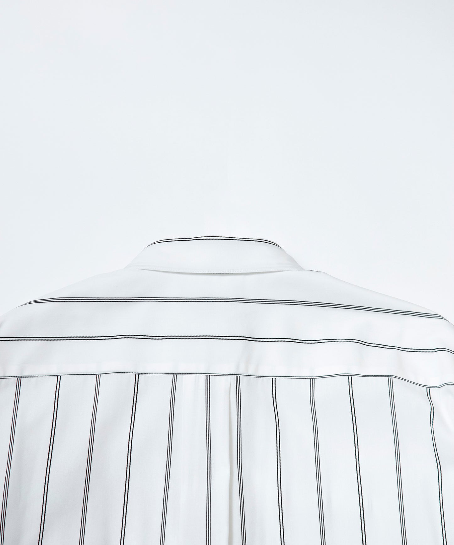 CL Stripe Round Hem Shirt