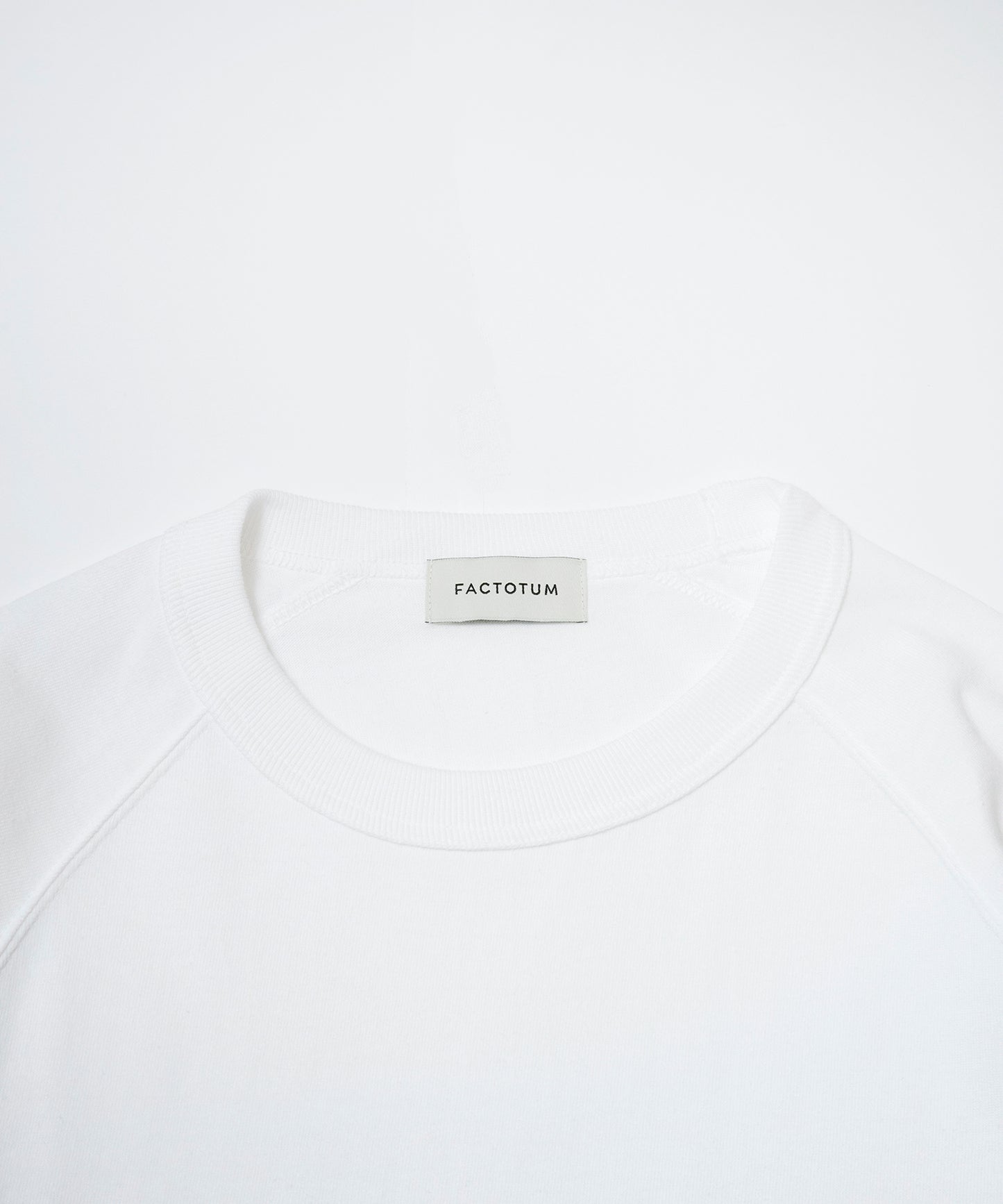 Relaxed fit raglan T