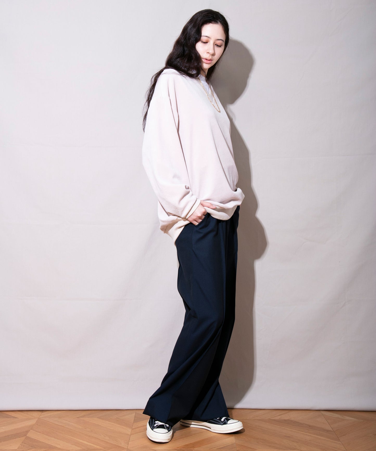 Heavy velor V-neck L/S