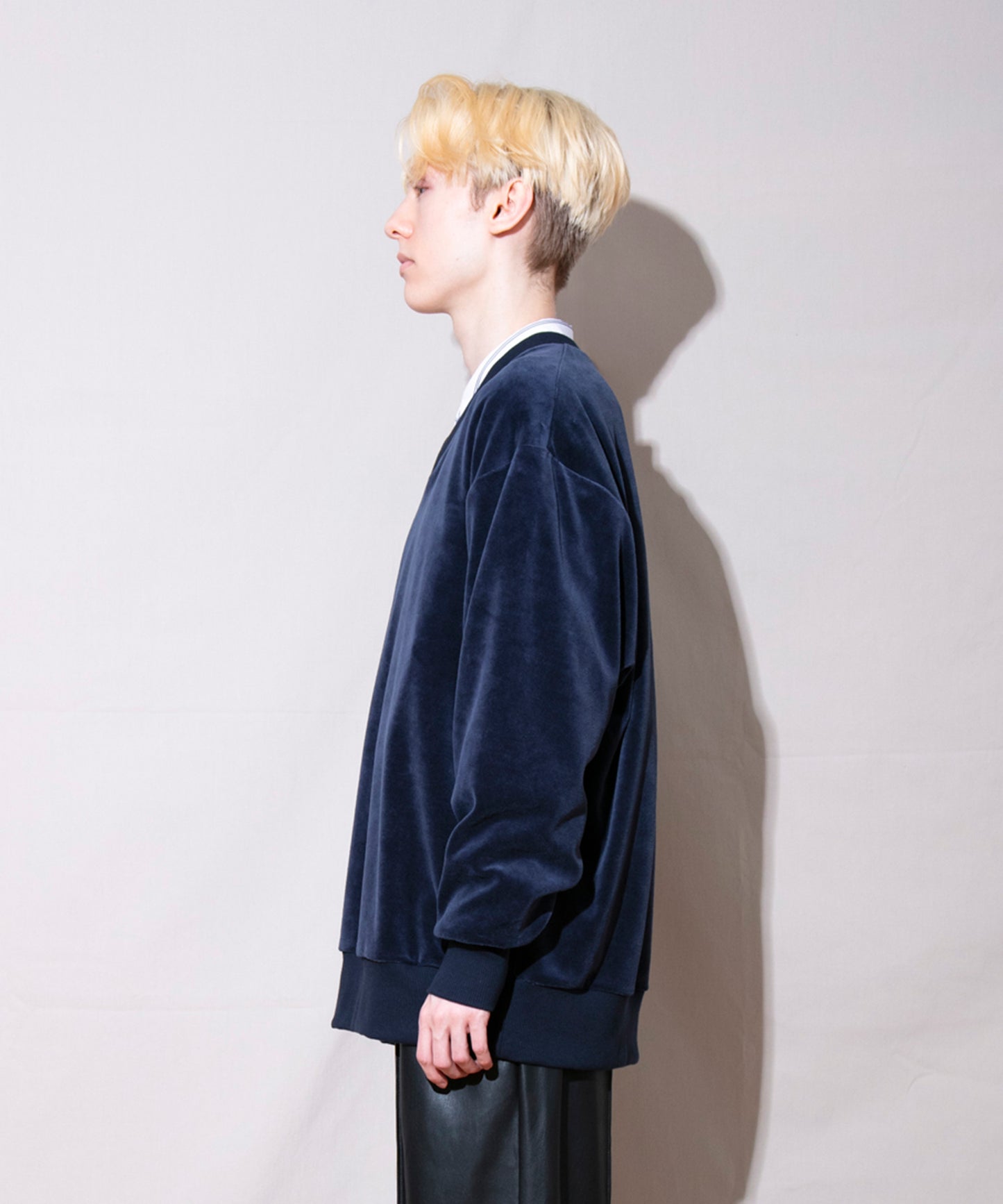 Heavy velor V-neck L/S