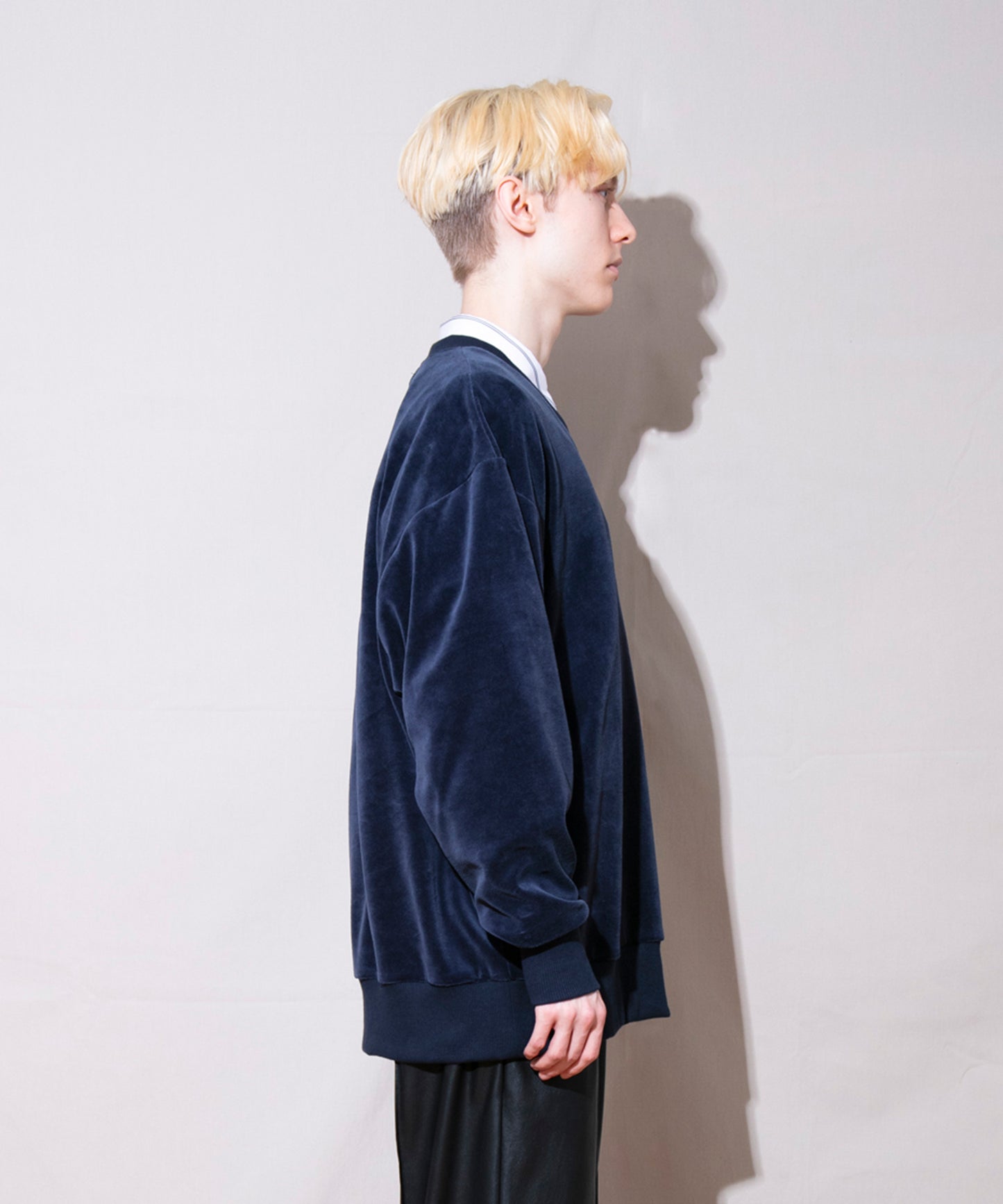 Heavy velor V-neck L/S