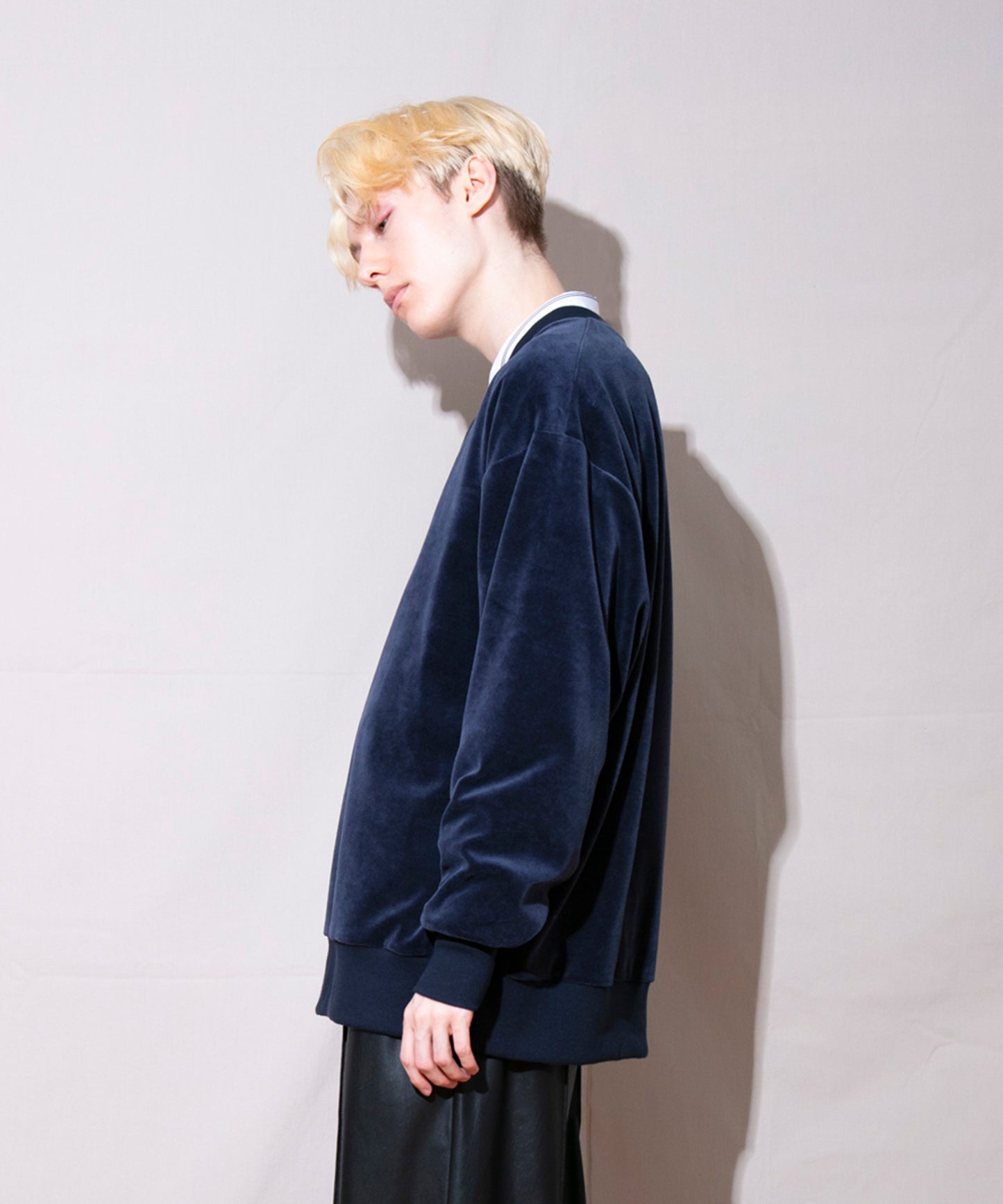 Heavy velor V-neck L/S