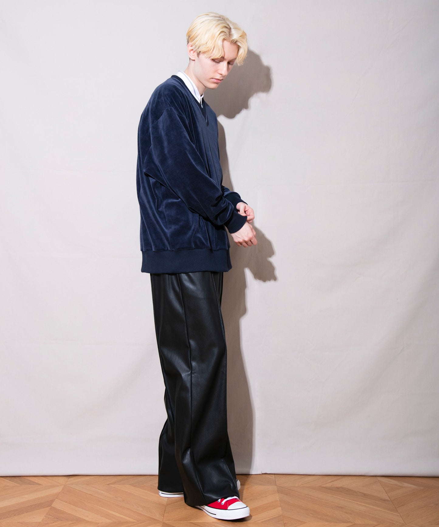 Heavy velor V-neck L/S