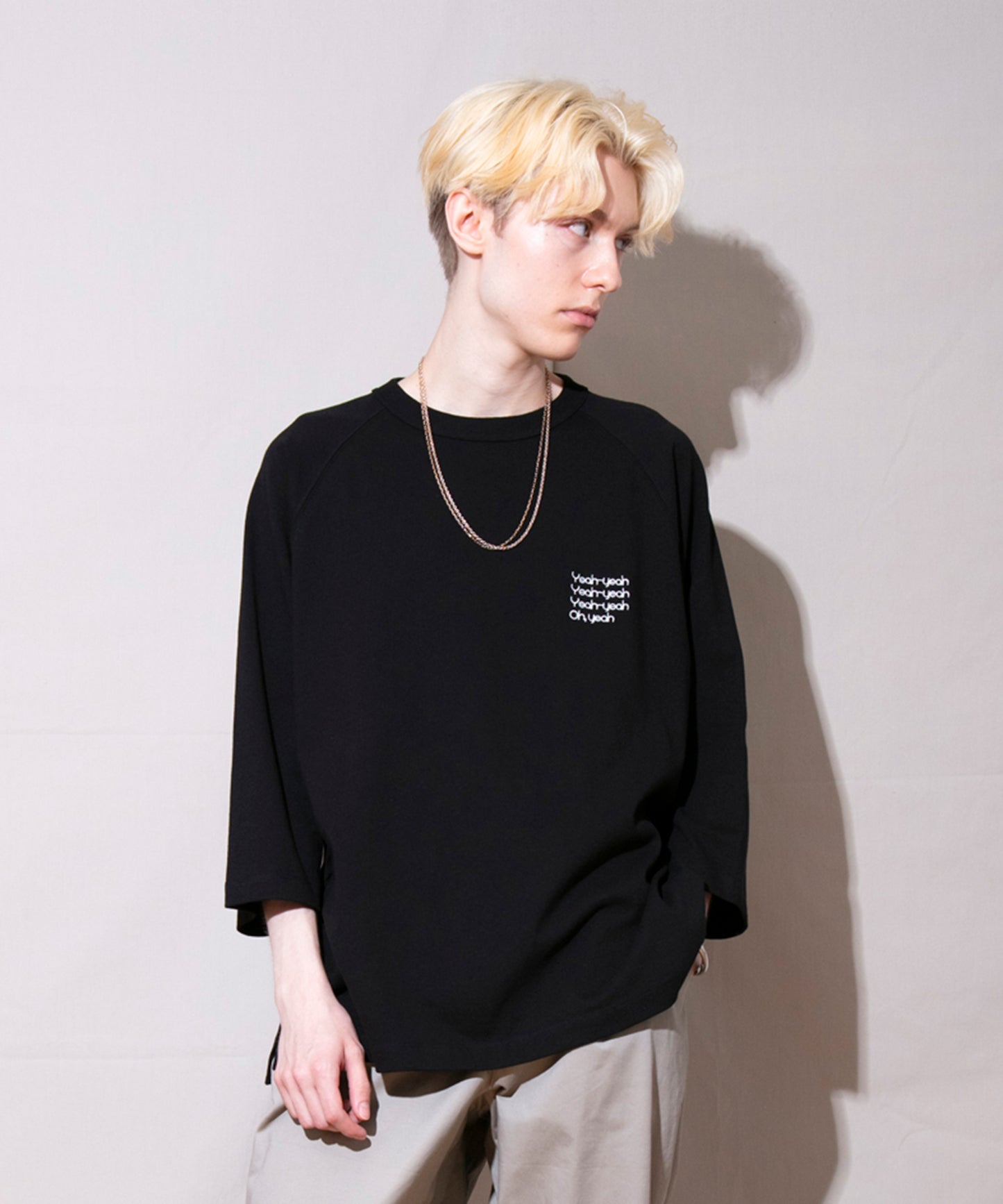 Relaxed fit raglan T