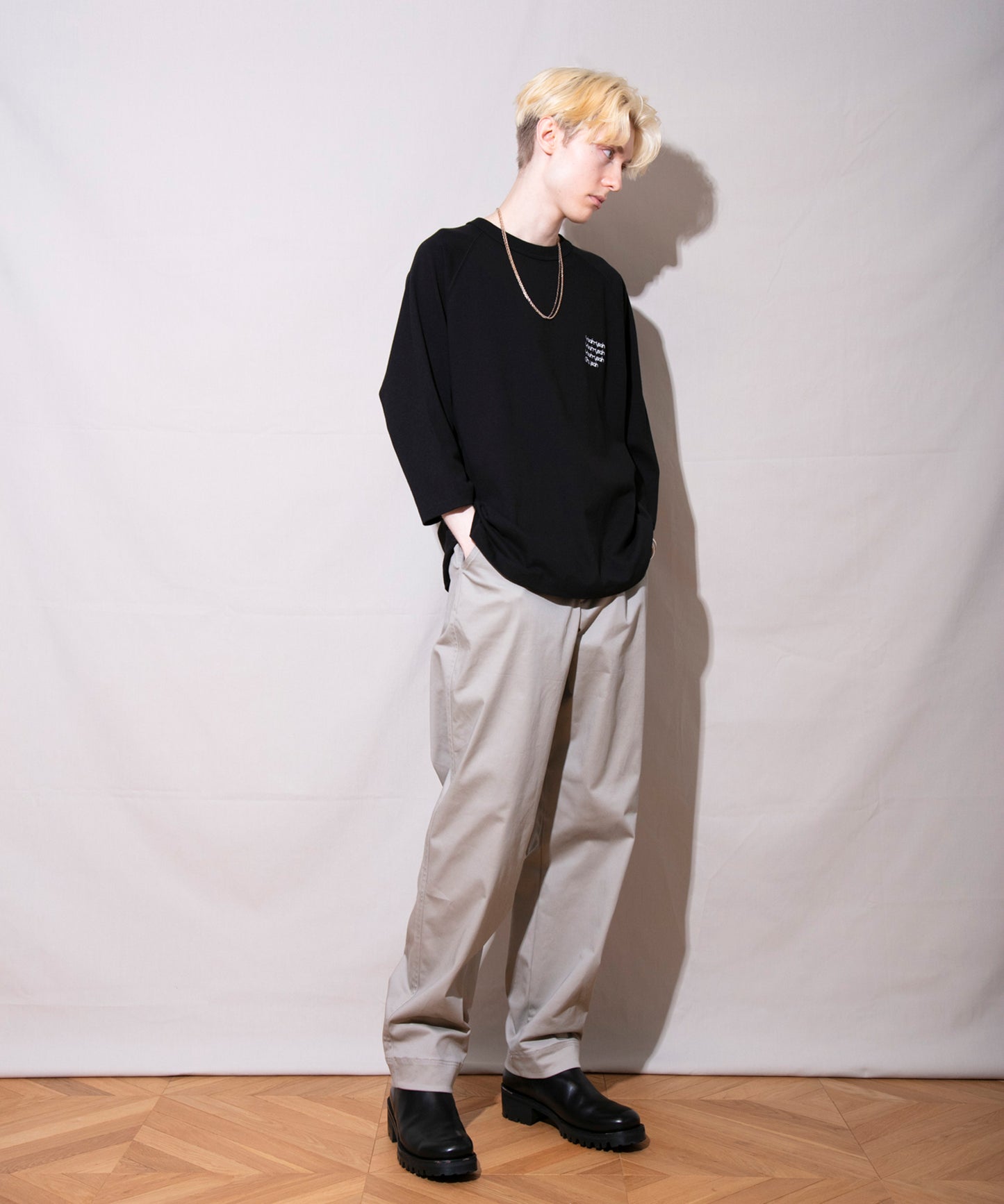 Relaxed fit raglan T