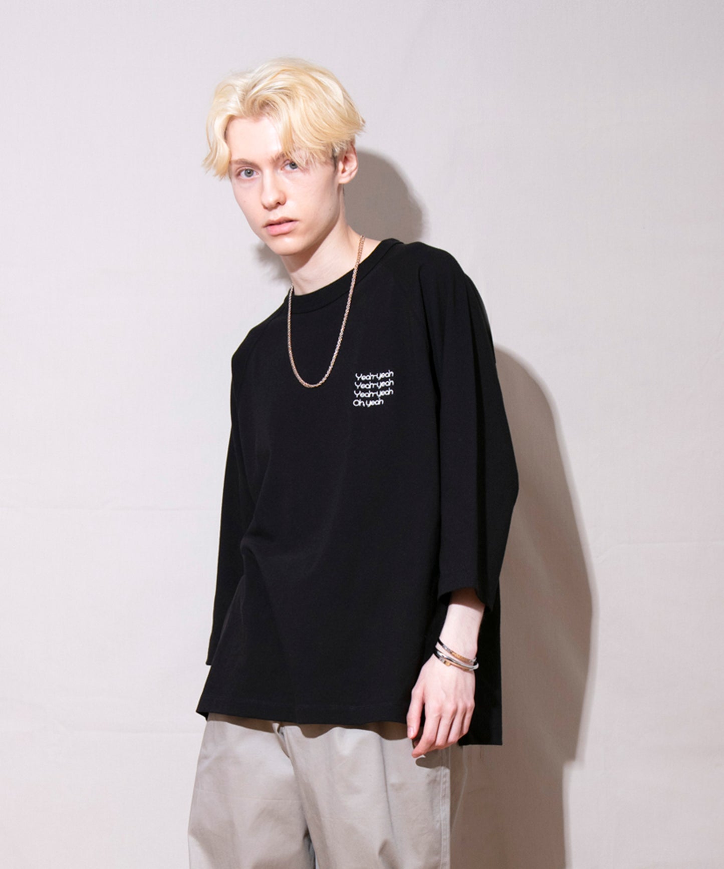 Relaxed fit raglan T