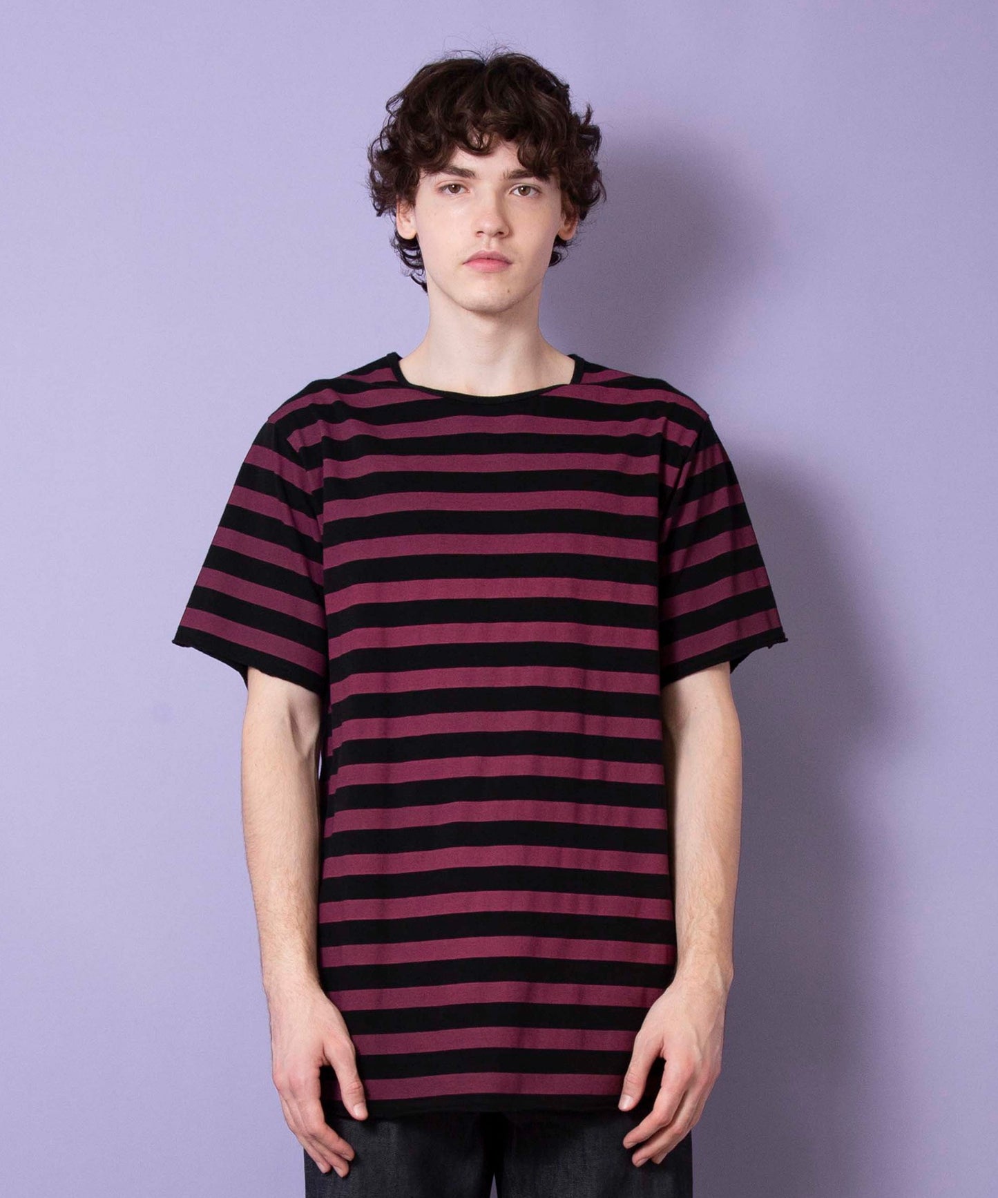 Pigment dye border print T-shirt
