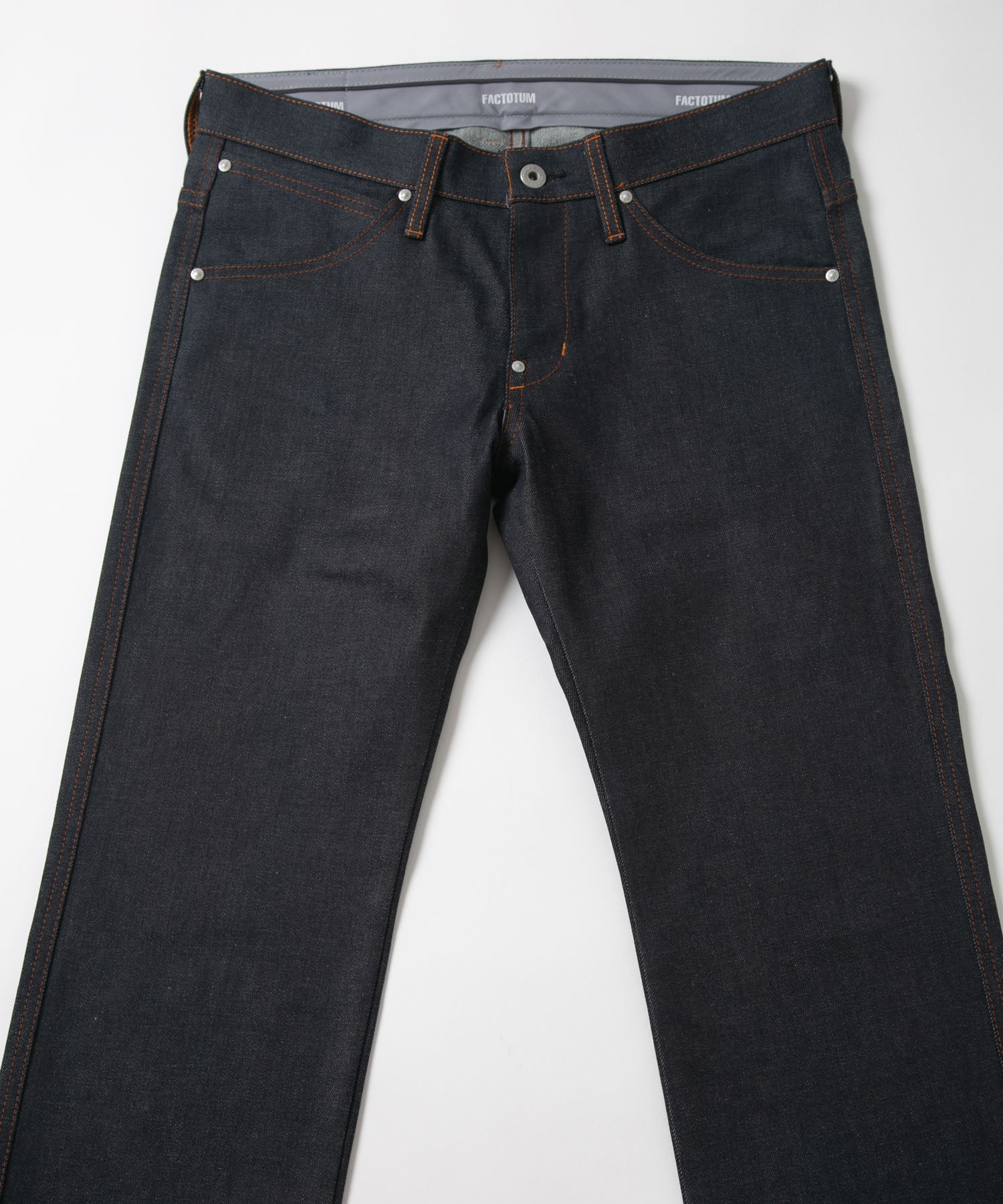 クラシック SELVEDGE FADED LIGHT DENIM PANTS 23aw リール - tv